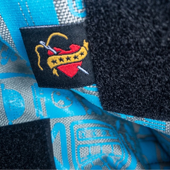 Rickshaw Large Zero Messenger Bag - Grey with Blue Inside - Picture 11 of 16